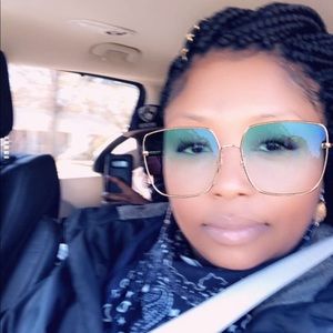 Meet your Posher, Tori